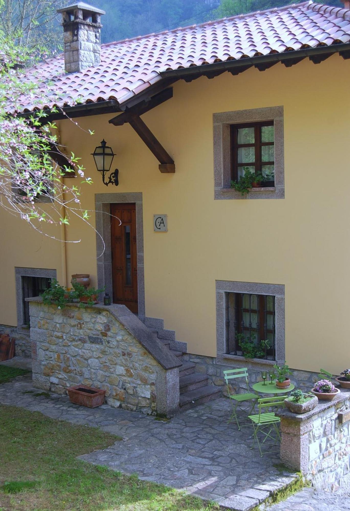 Casa Asprón Casa de hóspedes Covadonga Exterior foto